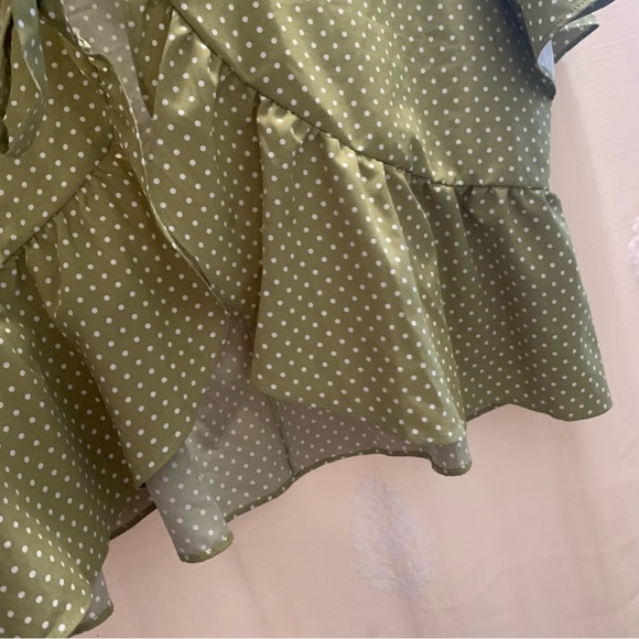Green with White Polka Dots Cropped Self-Tie Ruffle Hem Peplum Blouse - Picture 3 of 9